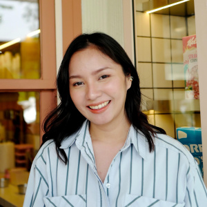 พัชร์ลิตา เนติธนิศเกียรติ (จีน)